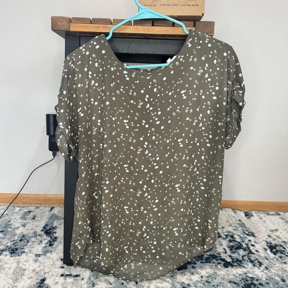 Maurices short sleeve, zipper back Polka Dot Blouse - Olive
C1 - Picture 2 of 4